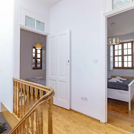 Apartment World Heritage House With River View Porto